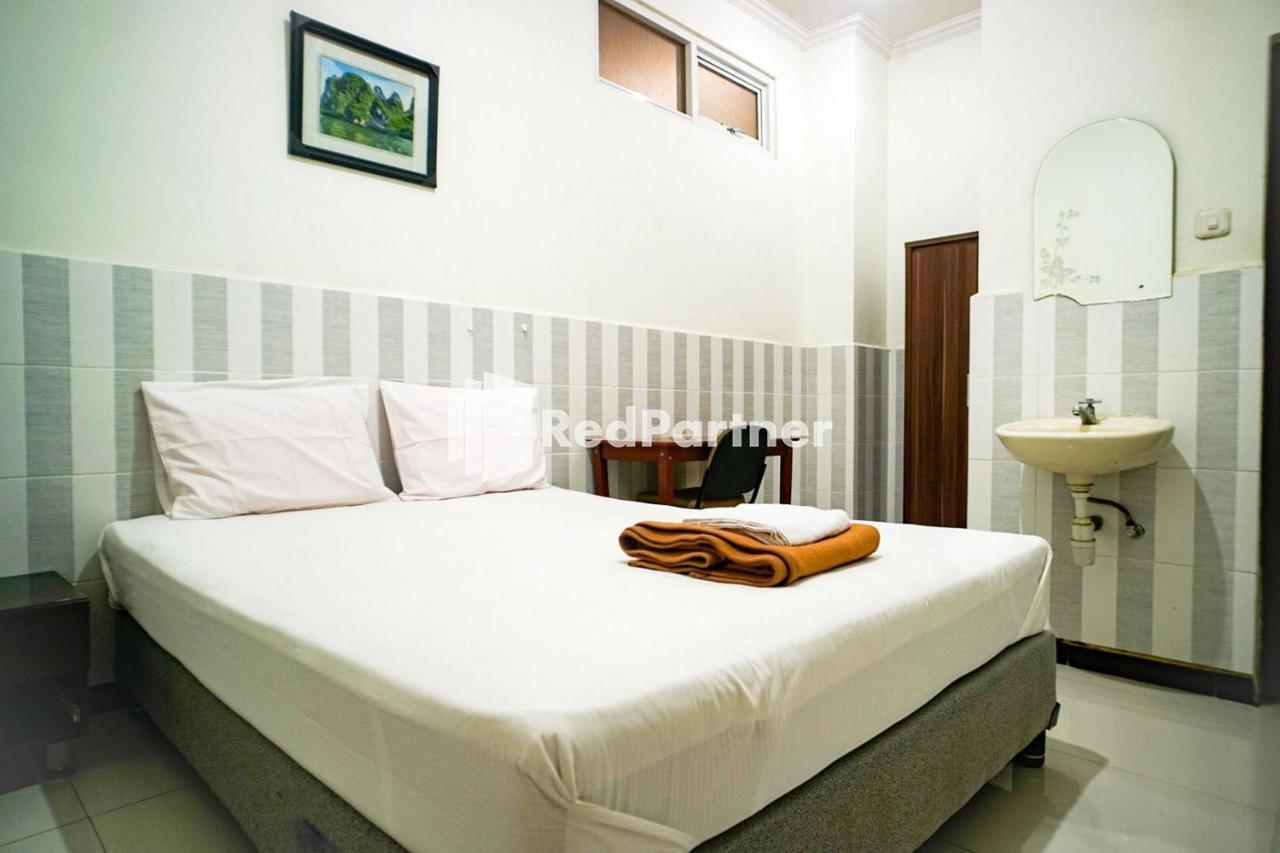 Hoki Homestay Redpartner Surabaia Exterior foto