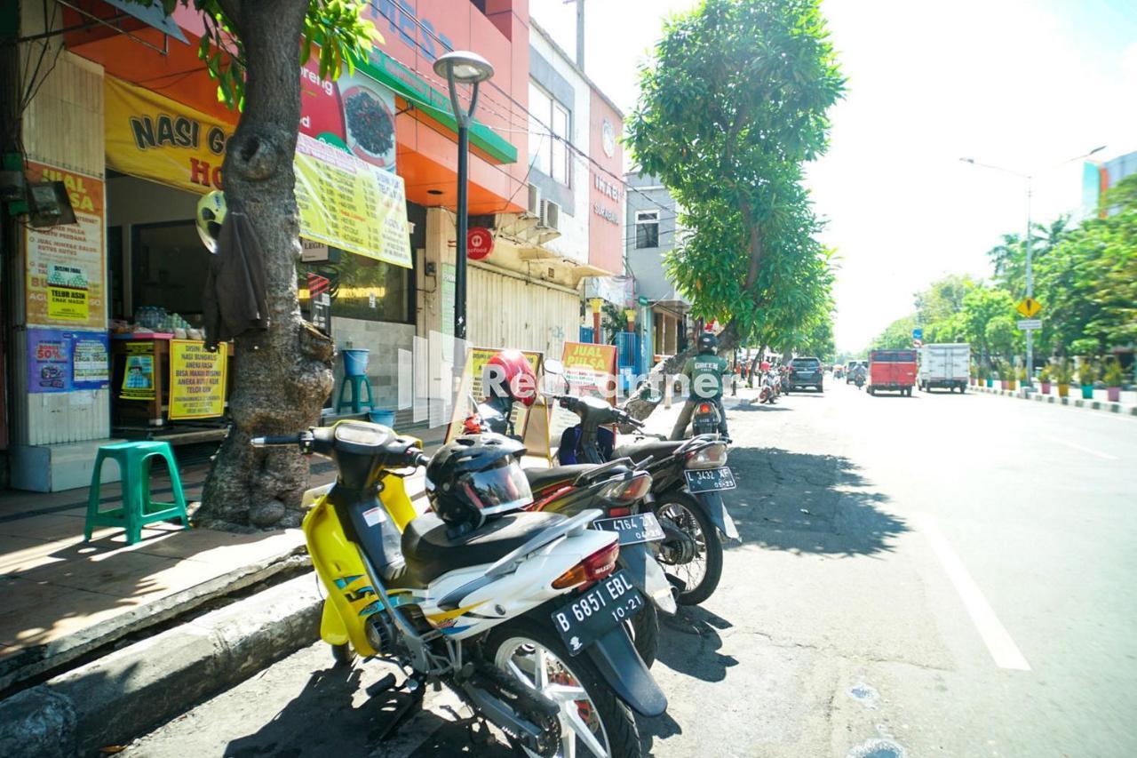 Hoki Homestay Redpartner Surabaia Exterior foto