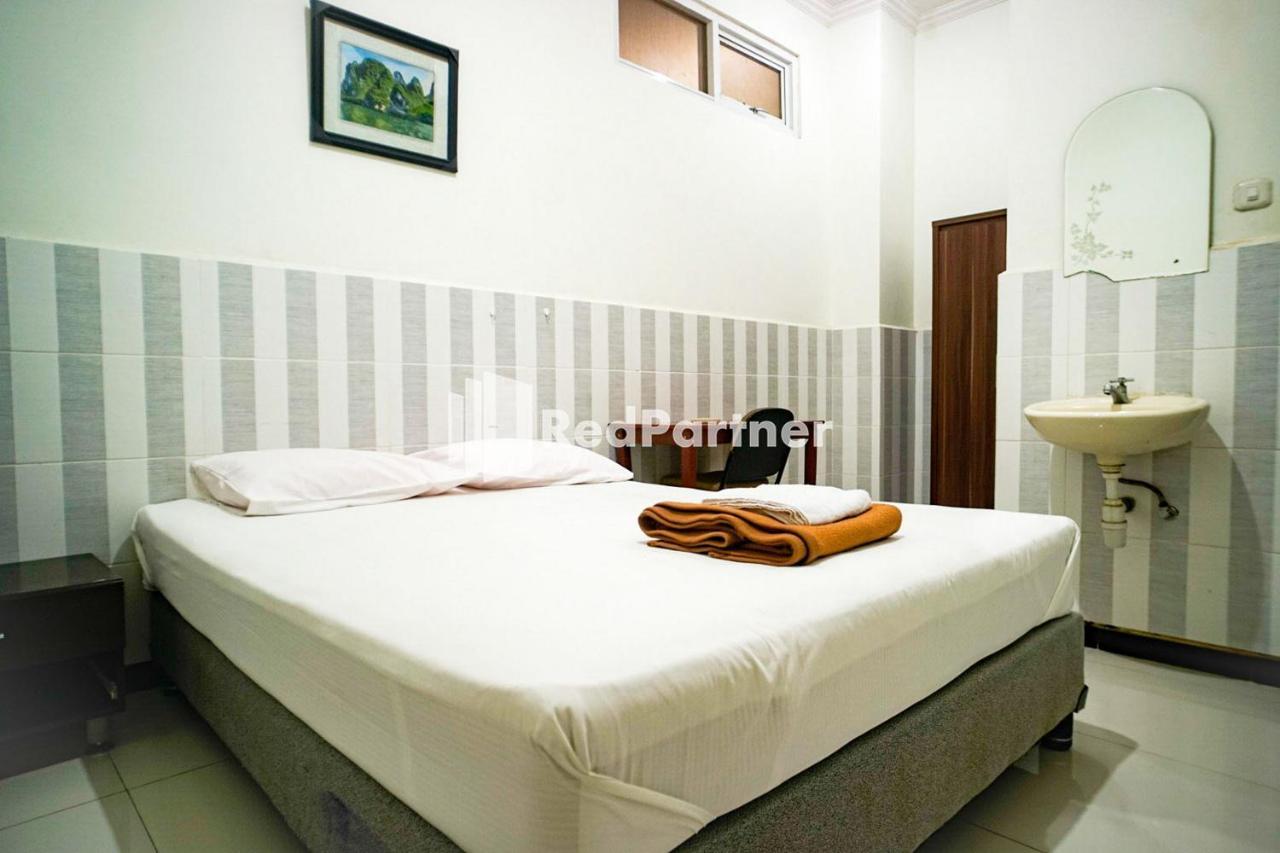 Hoki Homestay Redpartner Surabaia Exterior foto