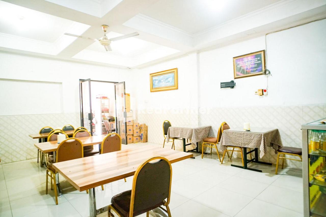 Hoki Homestay Redpartner Surabaia Exterior foto