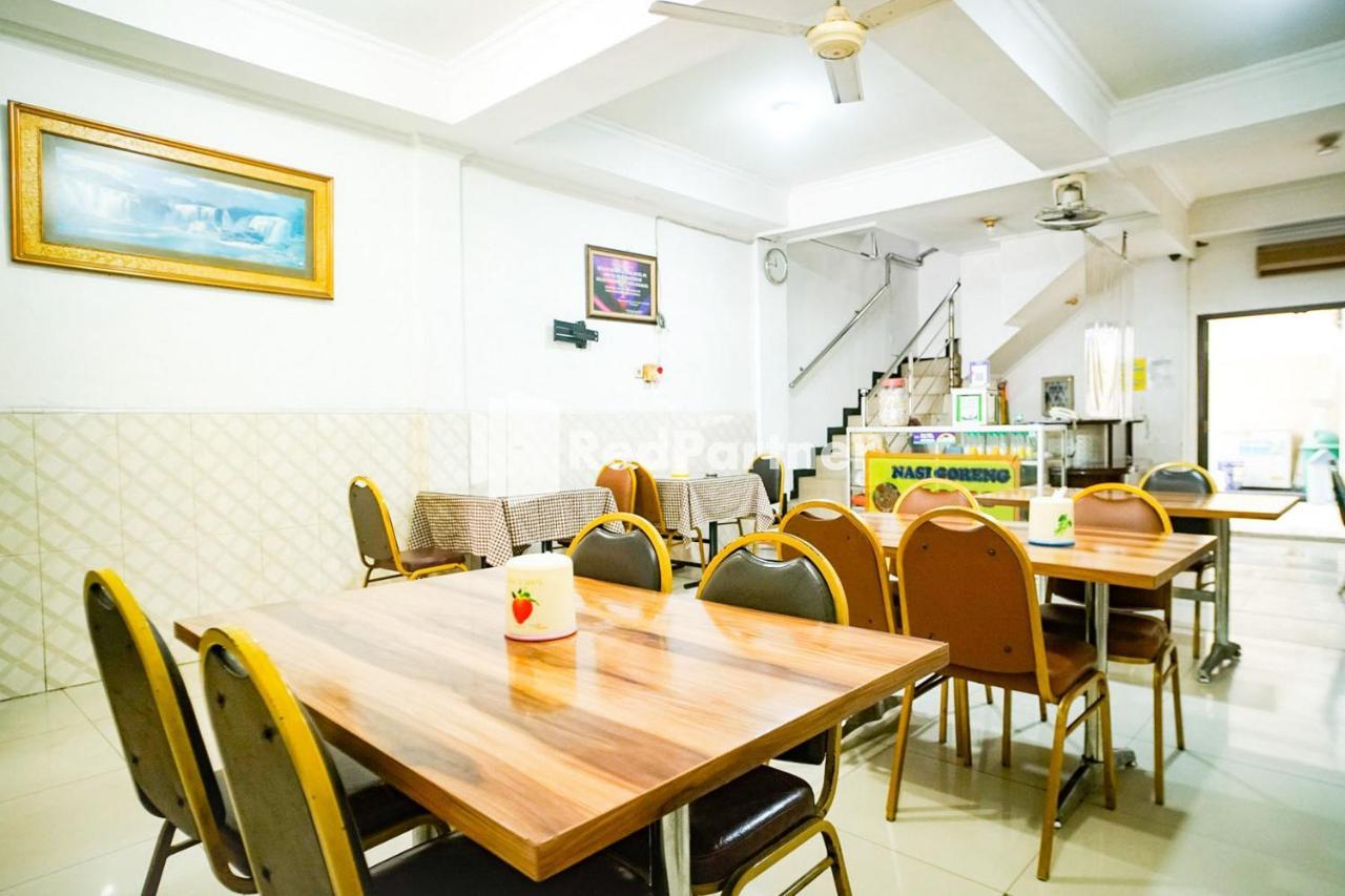 Hoki Homestay Redpartner Surabaia Exterior foto